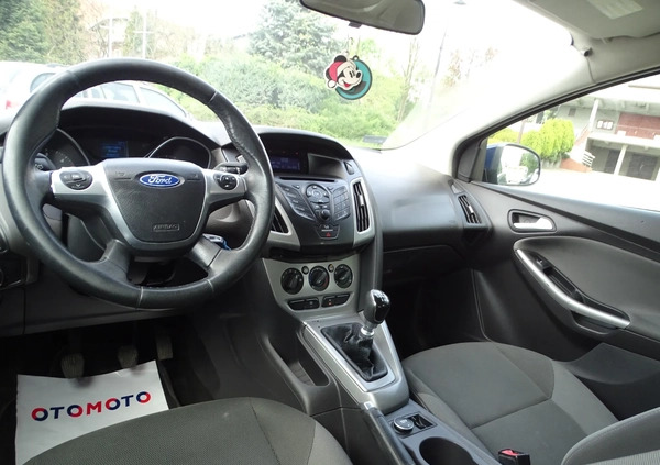 Ford Focus cena 11999 przebieg: 227000, rok produkcji 2006 z Katowice małe 254